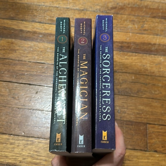 The Secrets of the Immortal Nicholas Flamel by Michael Scott, Books 1-3 - Picture 4 of 7